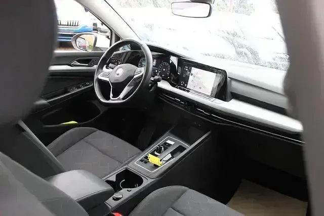 Usata VW Golf VIII Life 110 CV (80 kW) 2023 Bianco Berlina