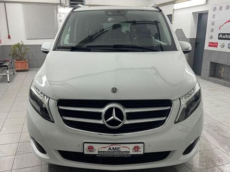 Gebraucht Mercedes V220 Edition 163 PS (119 kW) 2018 Weiß Van / Kleinbus