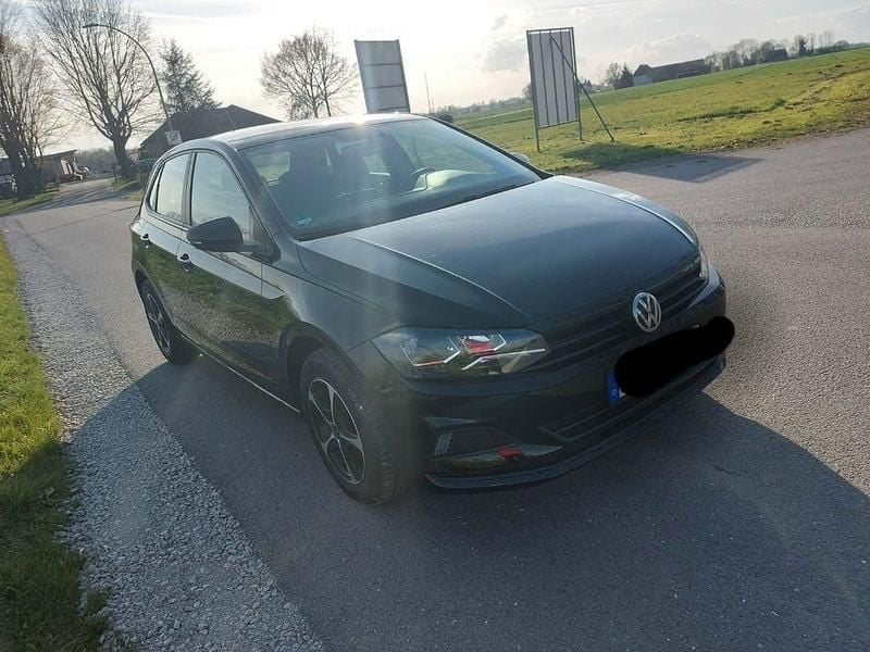 Gebraucht VW Polo Trendline 80 PS (58 kW) 2018 Schwarz Kleinwagen