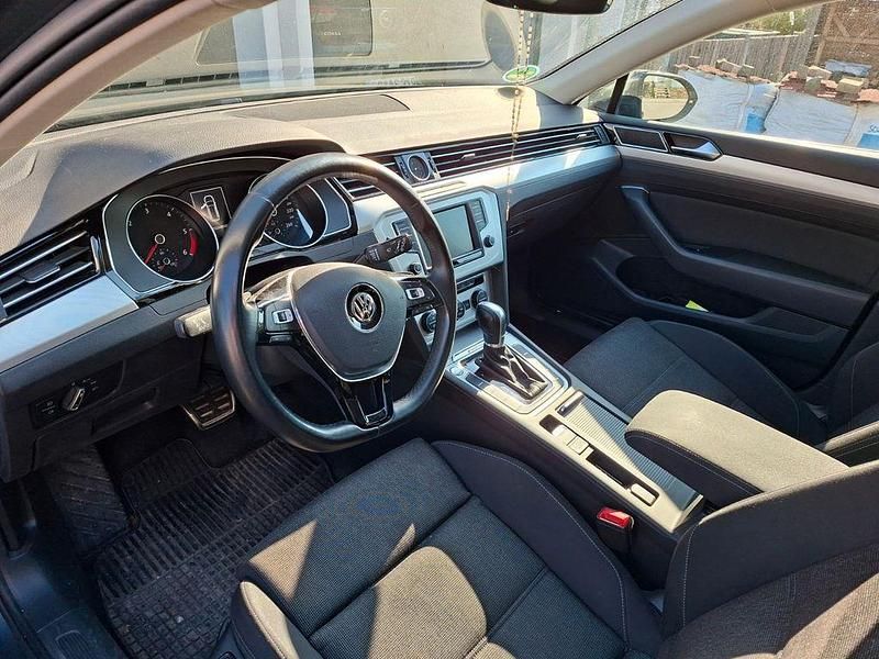 Gebraucht VW Passat 190 PS (139 kW) 2017 Grau Kombi