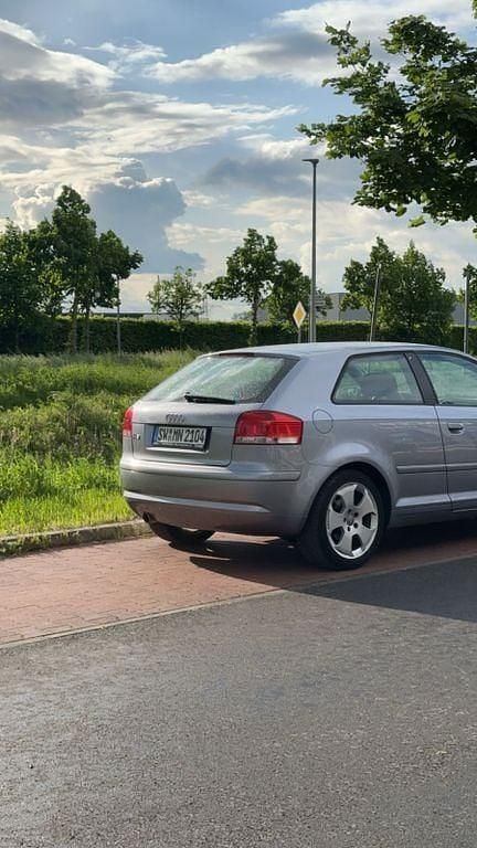 Gebraucht Audi A3 Ambiente 116 PS (85 kW) 2003 Silber Kleinwagen