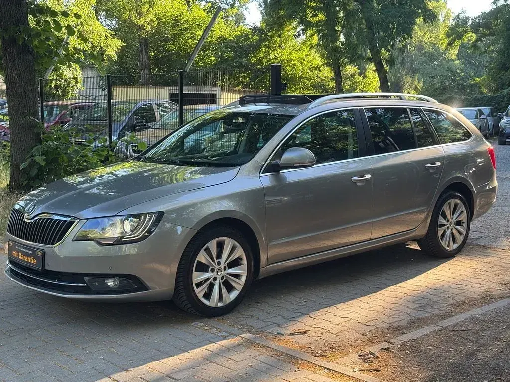 Gebraucht Skoda Superb 170 PS (125 kW) 2015 Grau Limousine
