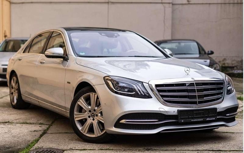 Grau Gebraucht 2020 Mercedes S560 Limousine | 65.000 € (Teuer) - Bild 1/4