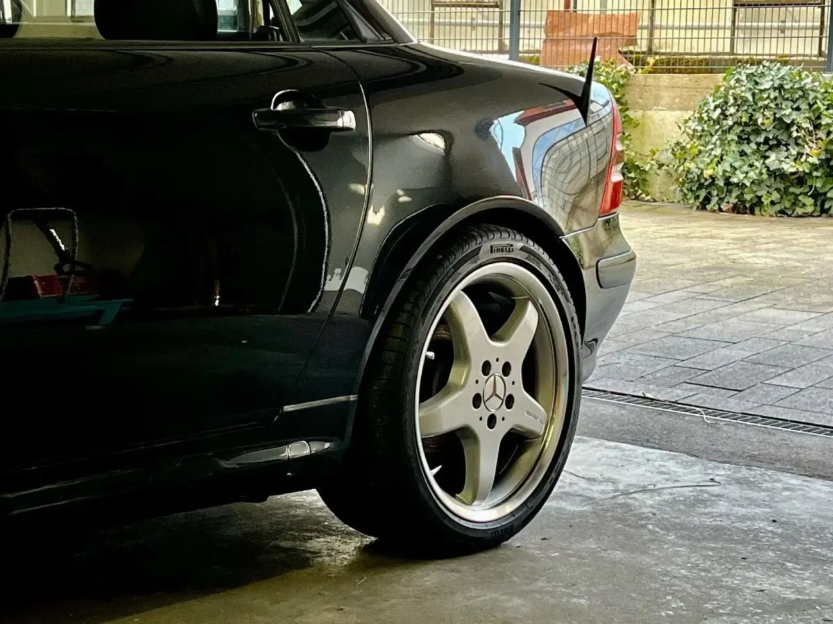 Gebraucht Mercedes SLK320 AMG 218 PS (160 kW) 2004 Schwarz Cabrio