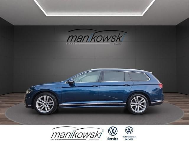 Gebraucht VW Passat R-line 200 PS (147 kW) 2023 Blau Kombi