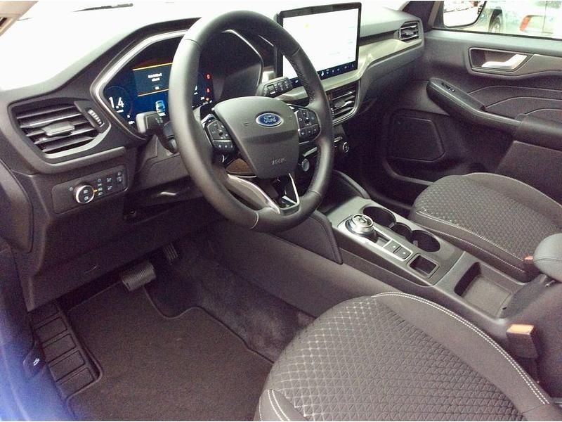 Gebraucht Ford Kuga Titanium 186 PS (136 kW) 2025 Silber SUV