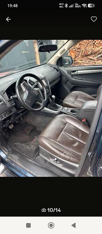 Second-hand Isuzu D-Max 162 CP (119 kW) 2014 Albastru SUV