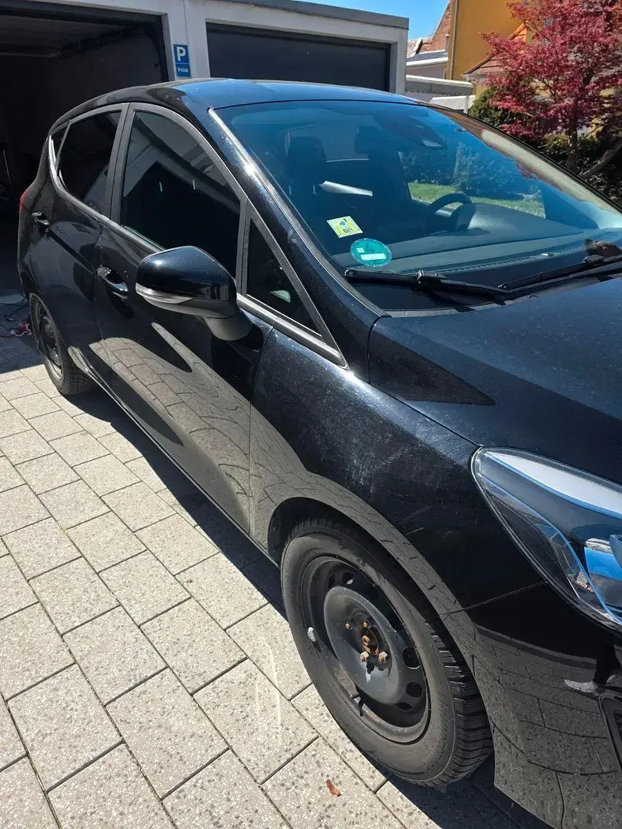 Gebraucht Ford Fiesta Trend 86 PS (63 kW) 2018 Schwarz Kleinwagen