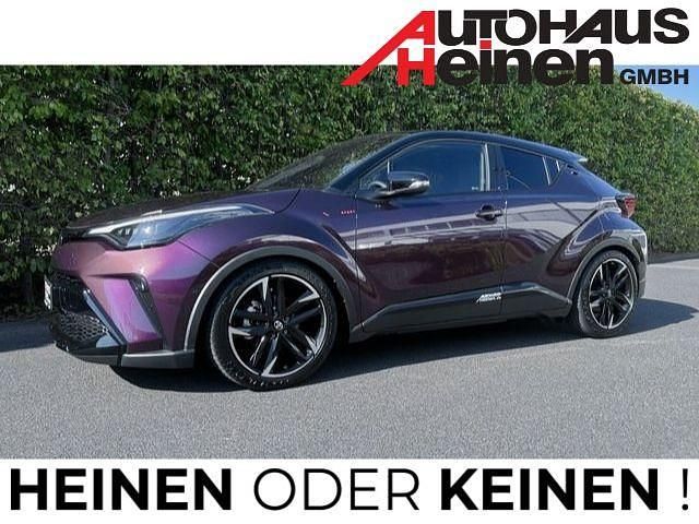 Dunkel amethyst metallic / dac Gebraucht 2025 Toyota C-HR Sport SUV | 36.490 € (Teuer) - Bild 1/4