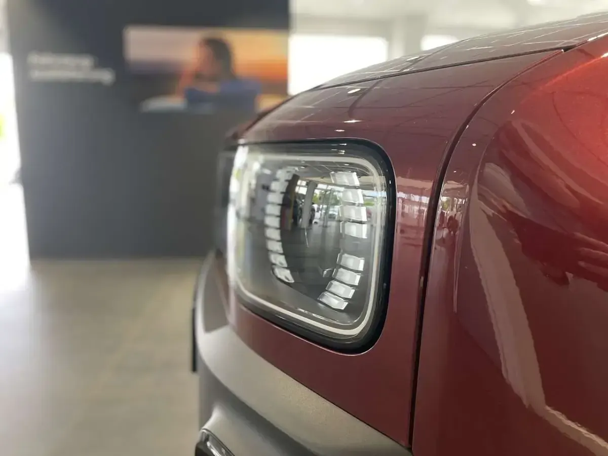 Neu Renault 4 E-Tech Evolution 77 kW (106 PS) 2025 Karmesinrot metallic SUV