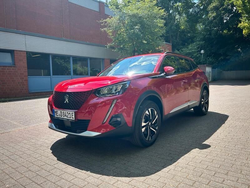 Rot Gebraucht 2021 Peugeot e-2008 Allure SUV | 15.500 € (Superpreis) - Bild 1/4