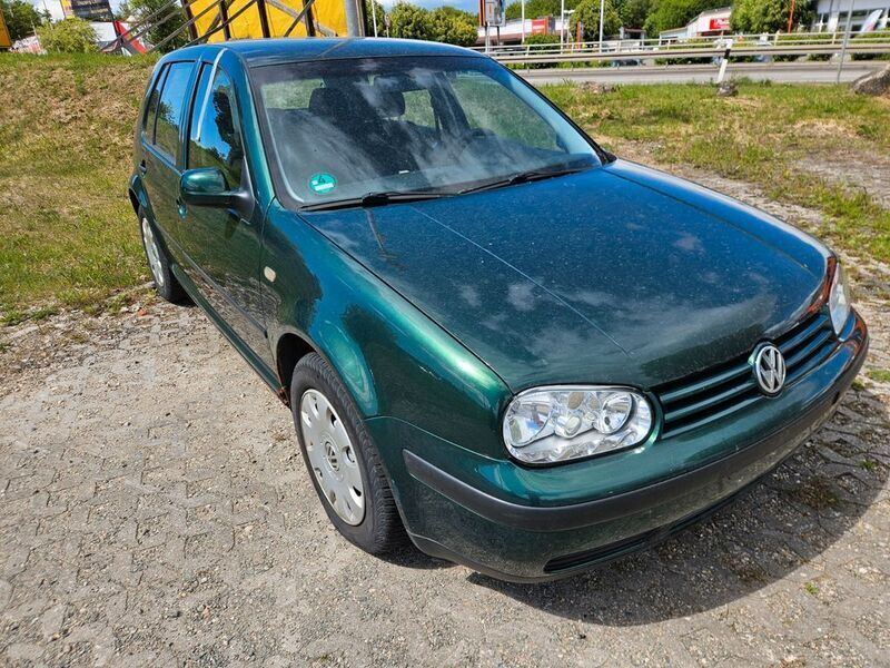 Grün Gebraucht 1999 VW Golf IV Comfortline Limousine | 590 € (Superpreis) - Bild 1/4
