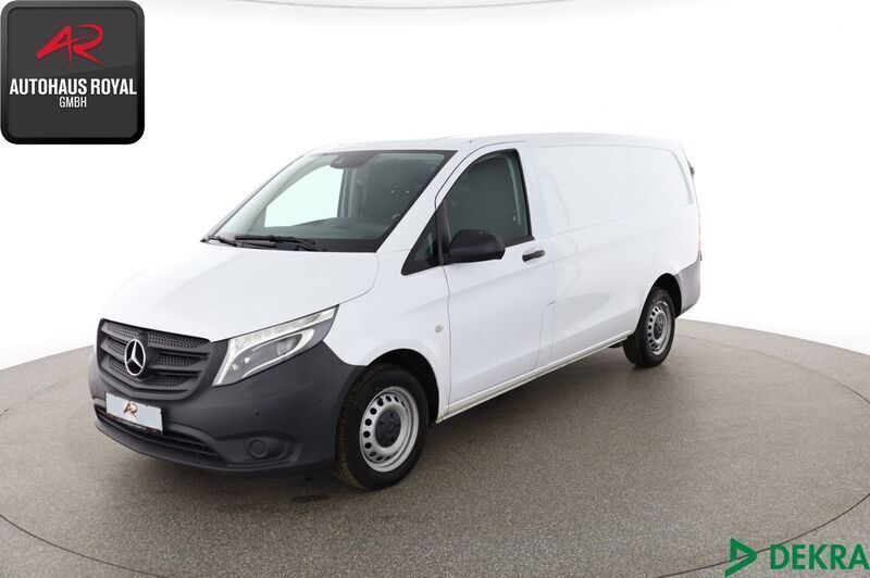 Weiß Gebraucht 2020 Mercedes Vito Van / Kleinbus | 23.780 € (Superpreis) - Bild 1/4