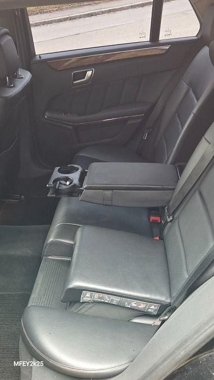 Gebraucht Mercedes E300 Elegance 231 PS (169 kW) 2012 Schwarz Limousine