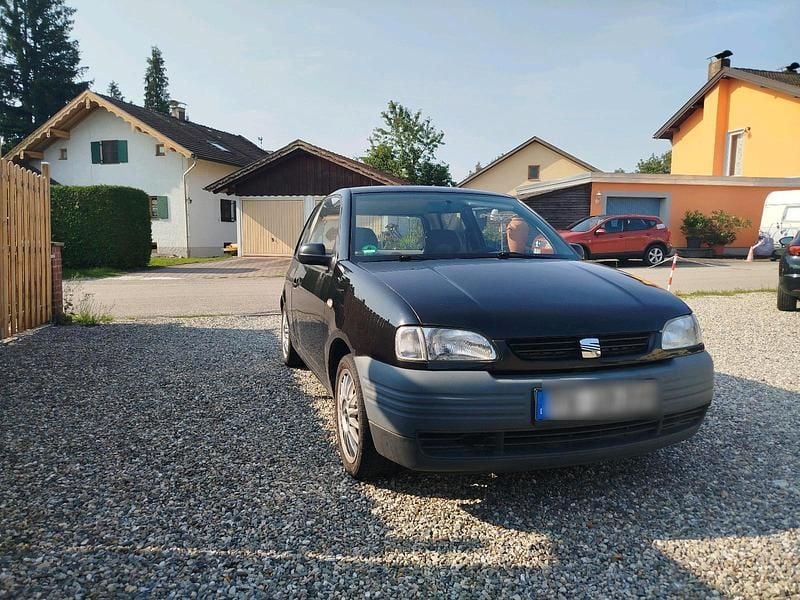 Schwarz Gebraucht 2000 Seat Arosa Kleinwagen | 1.000 € (Fairer Preis) - Bild 1/4