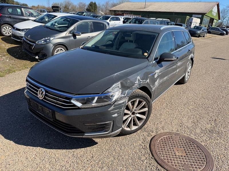 Gebraucht VW Passat GTE 156 PS (114 kW) 2016 Grau Kombi