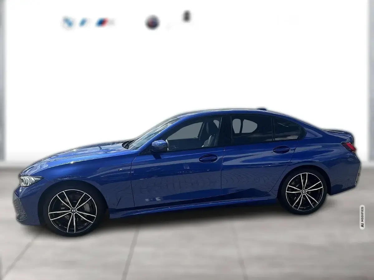 Gebraucht BMW 330 Sport Line 245 PS (180 kW) 2023 Blau metallic