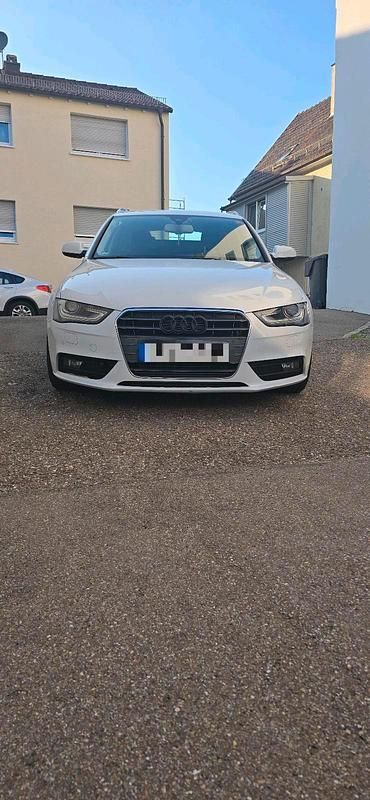 Weiß Gebraucht 2015 Audi A4 Kombi | 10.500 € (Guter Preis) - Bild 1/4