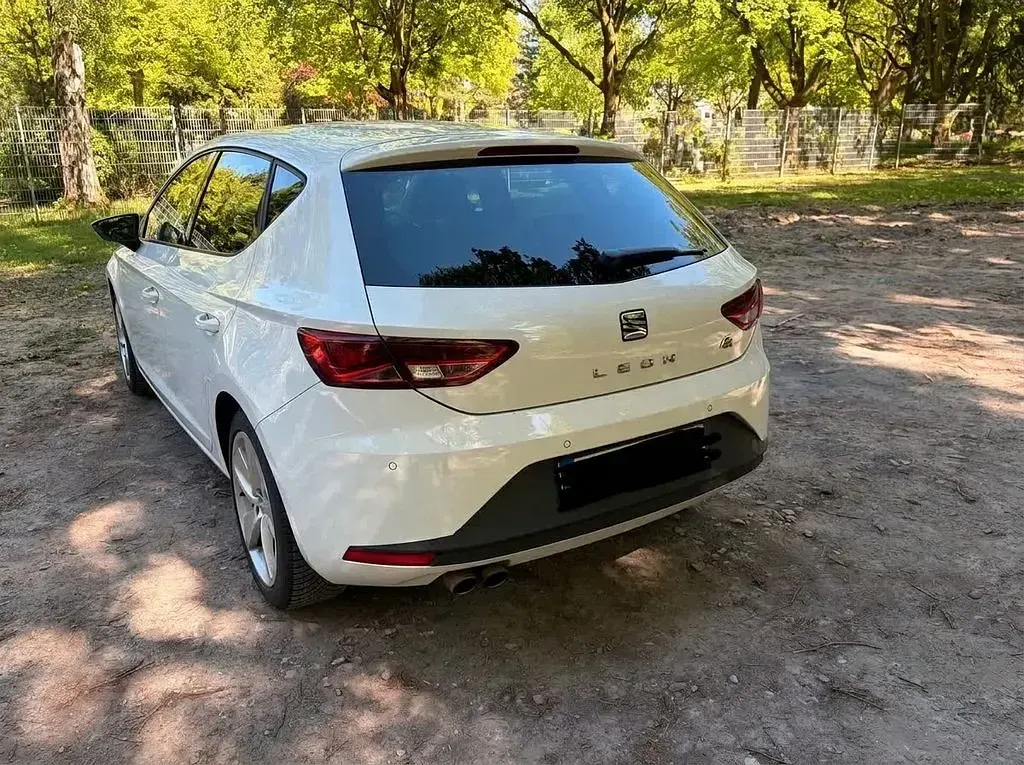 Second-hand Seat Leon FR 125 CP (91 kW) 2015 Alb Berlinǎ