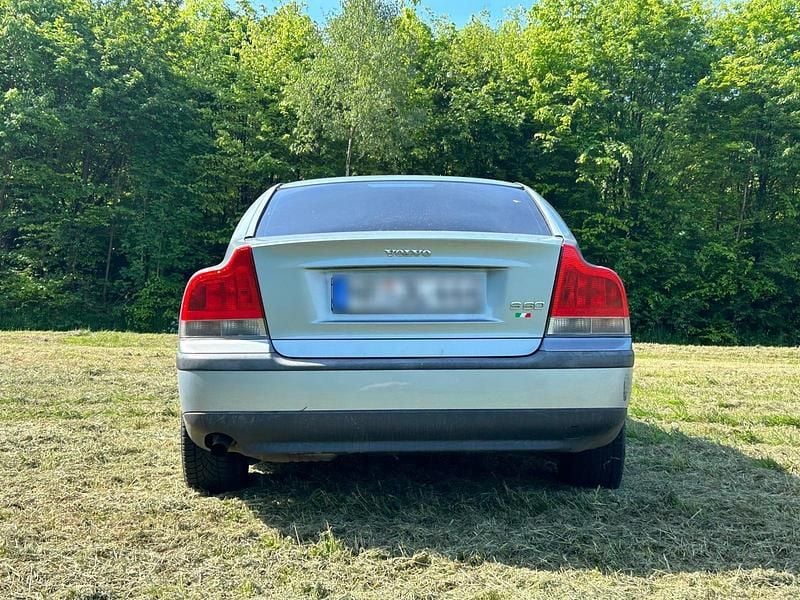 Second-hand Volvo S60 140 CP (102 kW) 2002 Albastru Berlinǎ