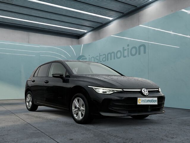 Schwarz Gebraucht 2024 VW Golf VIII Life Limousine | 27.827 € (Etwas zu teuer) - Bild 1/2