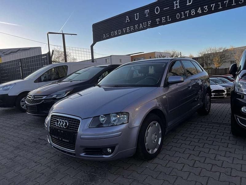 Gebraucht Audi A3 Attraction 105 PS (77 kW) 2005 Akoyasilber metallic Kleinwagen