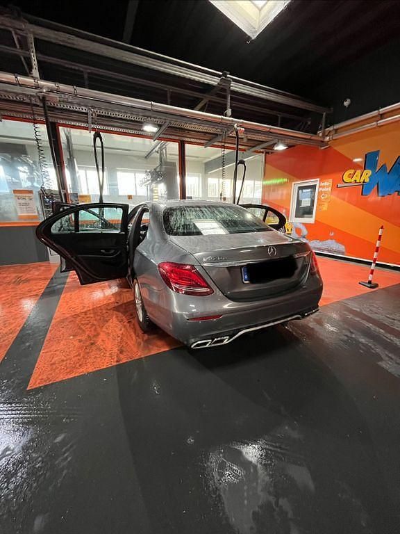 Gebraucht Mercedes E220 Exclusive 194 PS (142 kW) 2016 Grau Limousine