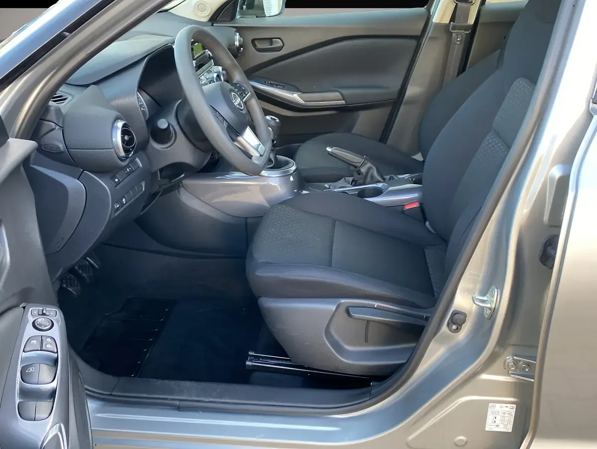 Gebraucht Nissan Juke Visia 114 PS (83 kW) 2023 Grau SUV