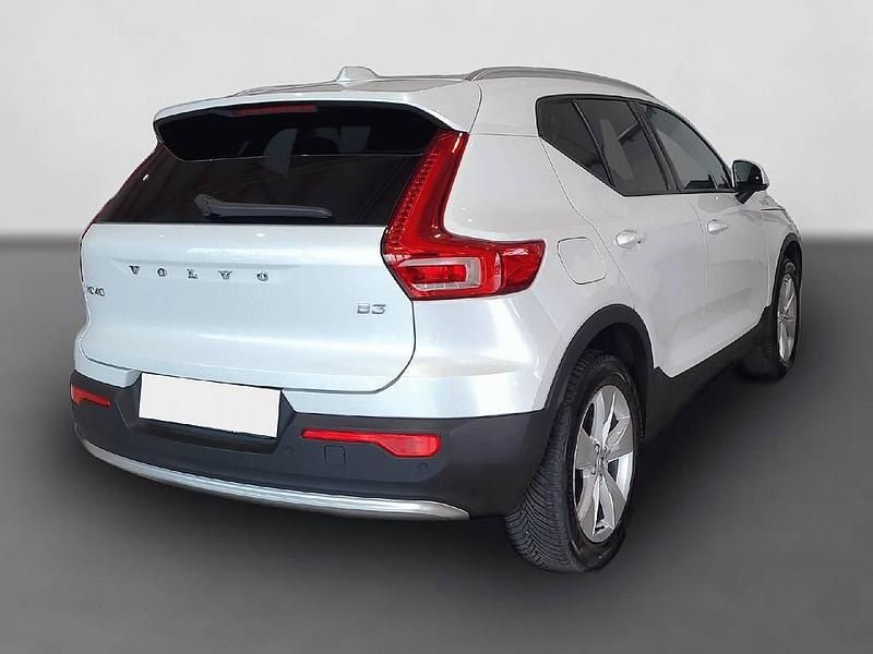 Gebraucht Volvo XC40 Core 163 PS (119 kW) 2024 Weiß SUV