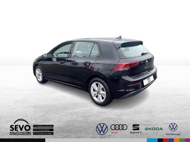 Gebraucht VW Golf VIII Life 150 PS (110 kW) 2022 Schwarz Limousine