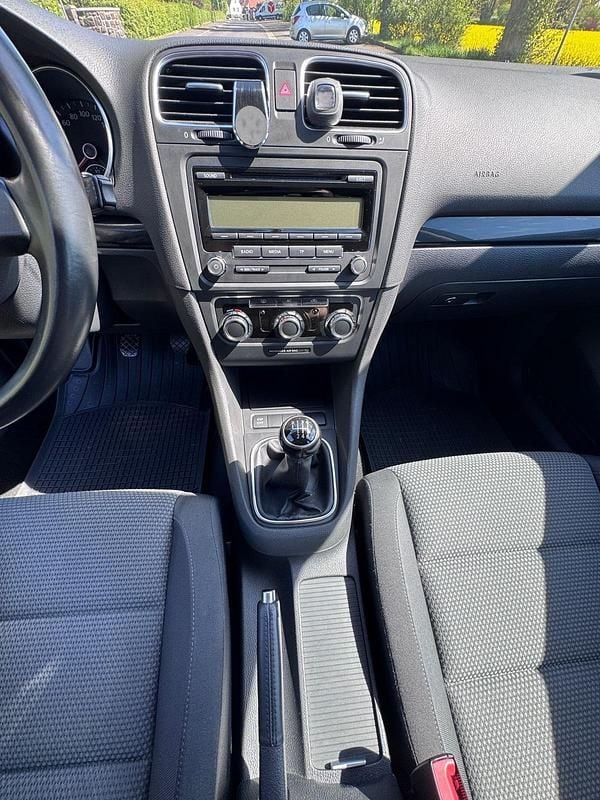 Gebraucht VW Golf VI 122 PS (89 kW) 2010 Grau Kleinwagen