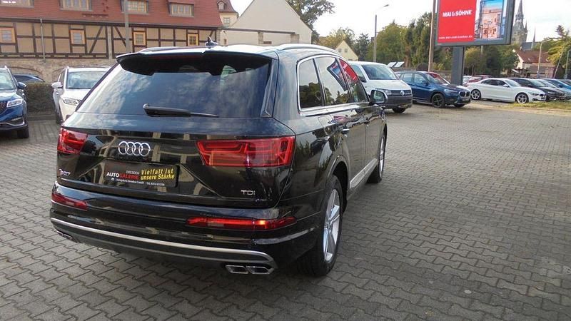 Gebraucht Audi SQ7 Sport 435 PS (319 kW) 2018 Schwarz SUV