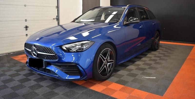 Blau Gebraucht 2021 Mercedes C300 AMG line Kombi | 29.800 € (Fairer Preis) - Bild 1/4