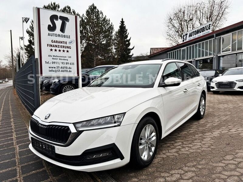 Weiß Gebraucht 2021 Skoda Octavia Ambition Kombi | 18.700 € (Fairer Preis) - Bild 1/4