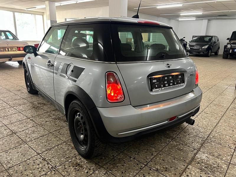 Gebraucht Mini Cooper 90 PS (66 kW) 2006 Silber Kleinwagen