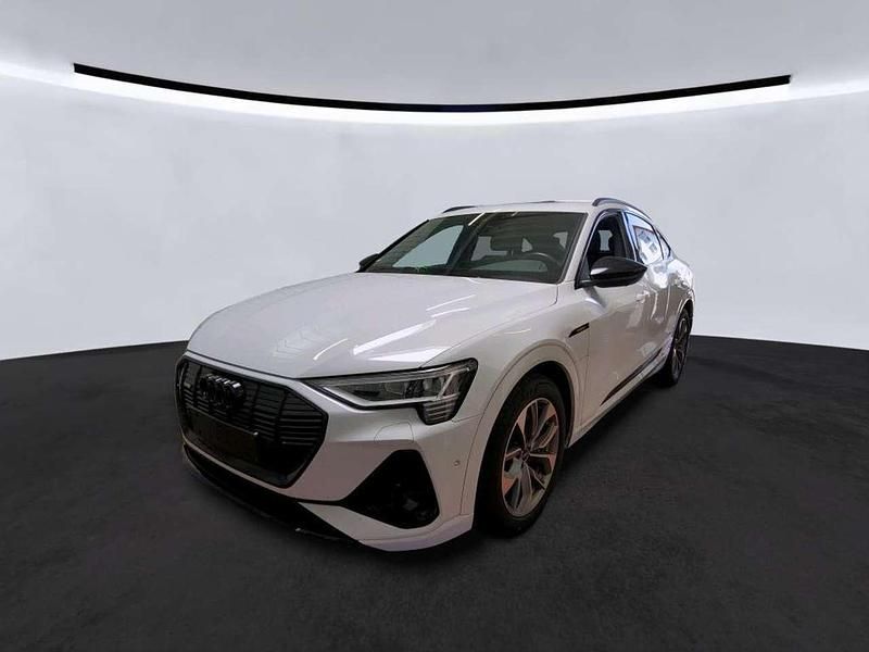 Gletscherweiß metallic Gebraucht 2022 Audi e-tron Sportback S-Line SUV | 37.765 € (Guter Preis) - Bild 1/2