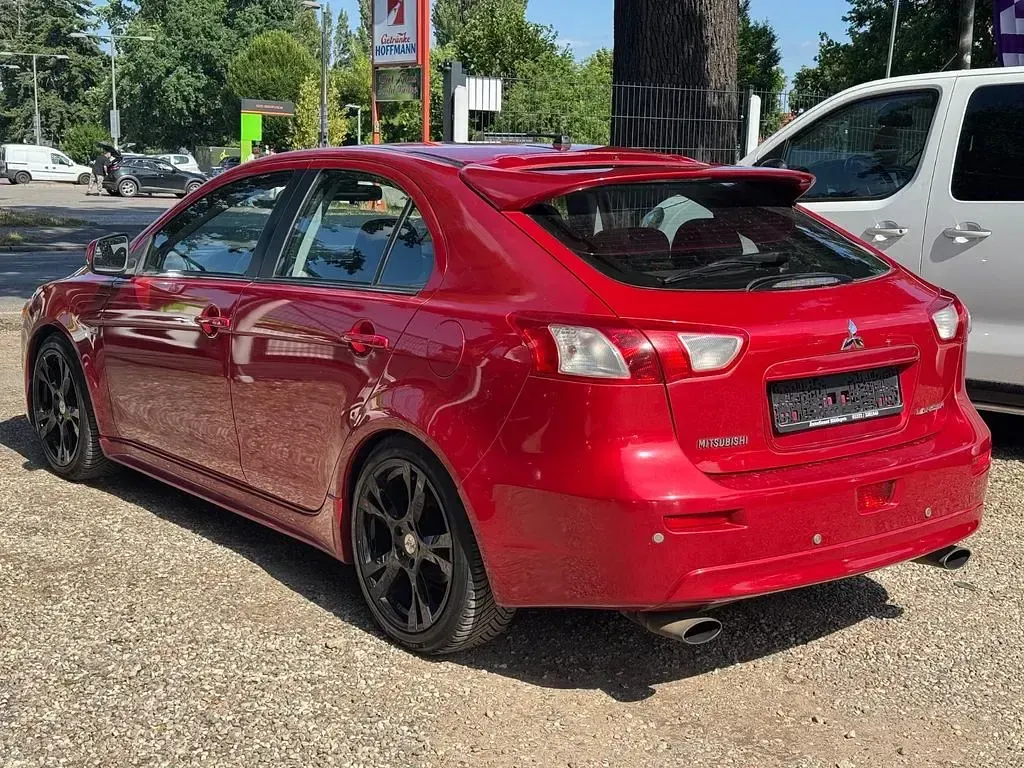 Gebraucht Mitsubishi Lancer 143 PS (105 kW) 2008 Rot Limousine