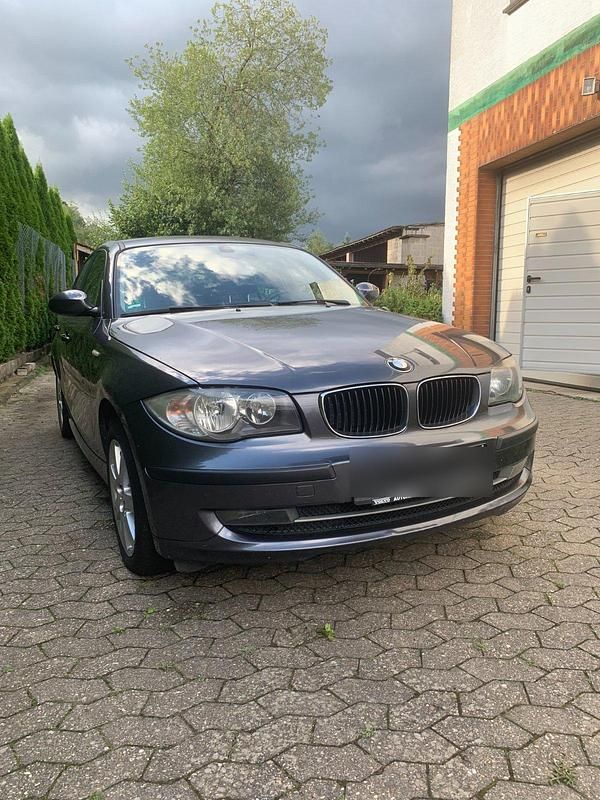 Grau Gebraucht 2007 BMW 118 Kleinwagen | 1.500 € (Superpreis) - Bild 1/4