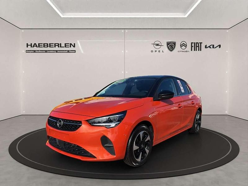 Gebraucht Opel Corsa-e Elegance 100 kW (136 PS) 2022 Power orange/dynamik orange Kleinwagen