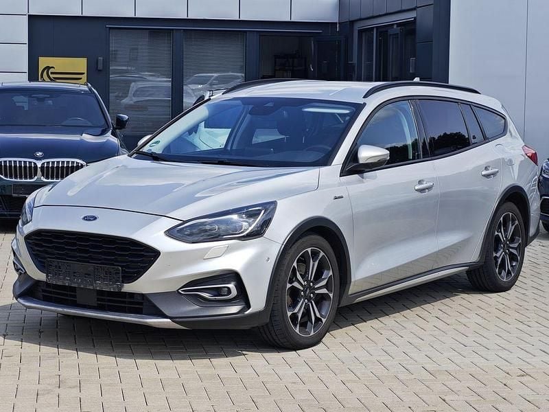 Silber Gebraucht 2019 Ford Focus Active Limousine | 9.790 € (Guter Preis) - Bild 1/4
