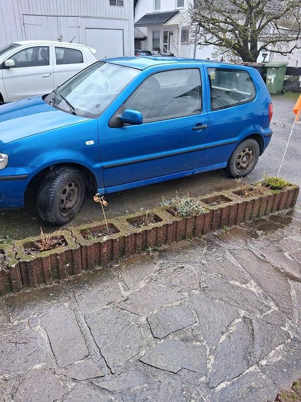 Gebraucht VW Polo 60 PS (44 kW) 2000 Blau Kleinwagen
