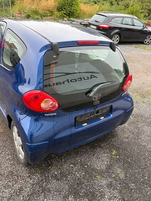 Gebraucht Toyota Aygo 68 PS (50 kW) 2007 Blau Kleinwagen