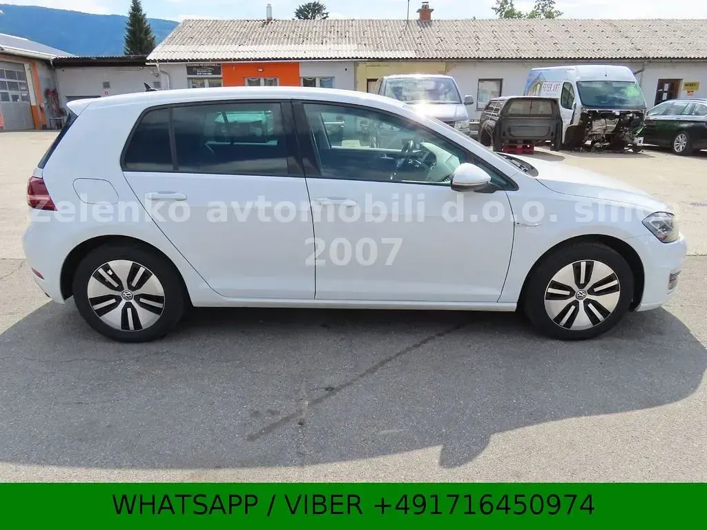 Gebraucht VW e-Golf 100 kW (136 PS) 2018 Weiß Kleinwagen