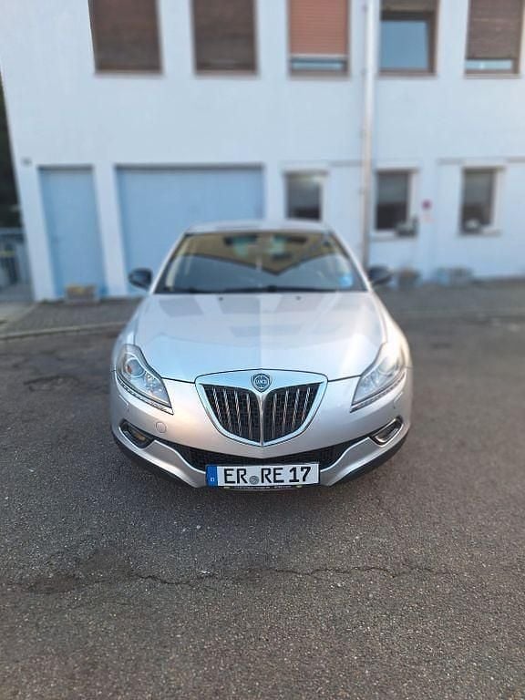 Gebraucht Lancia Delta 120 PS (88 kW) 2010 Grau Kleinwagen