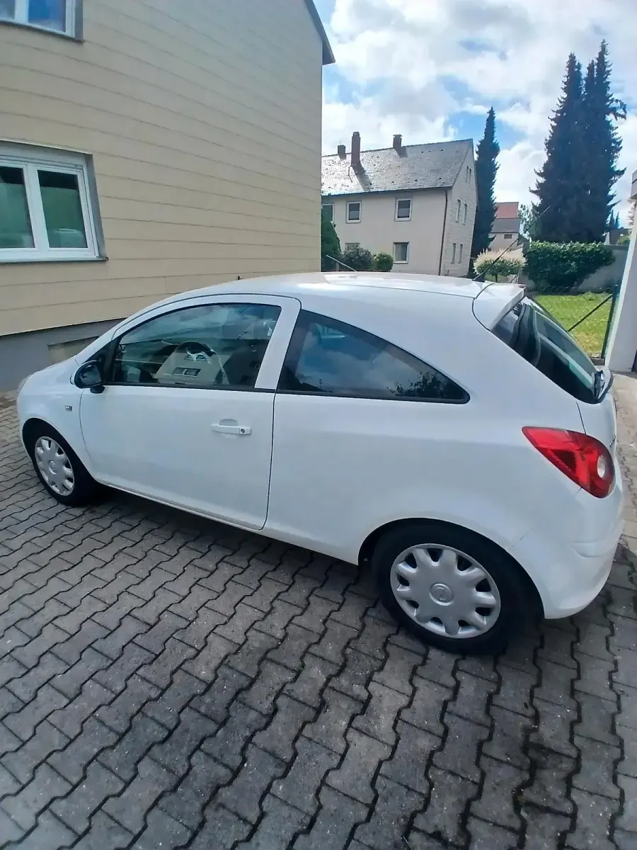 Gebraucht Opel Corsa 80 PS (58 kW) 2008 Weiß Kleinwagen
