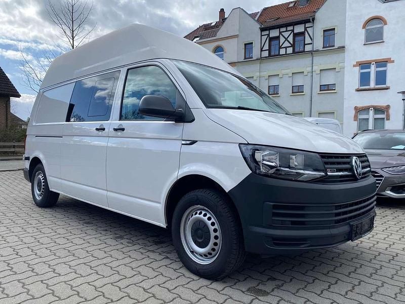 Gebraucht VW Transporter Basis 150 PS (110 kW) 2018 Candyweiss Van