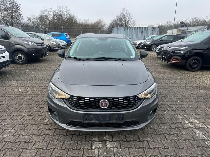 Gebraucht Fiat Tipo 95 PS (69 kW) 2017 Grau Limousine