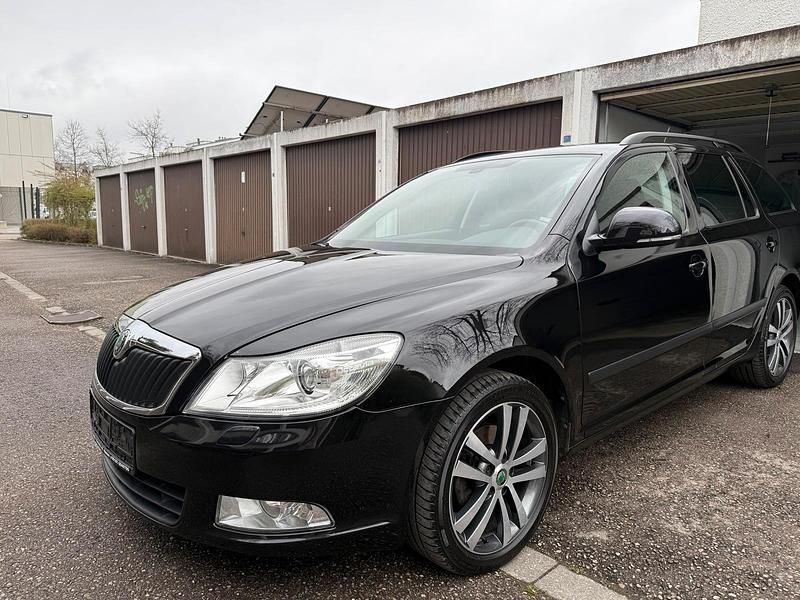 Gebraucht Skoda Octavia 160 PS (117 kW) 2013 Schwarz Kombi