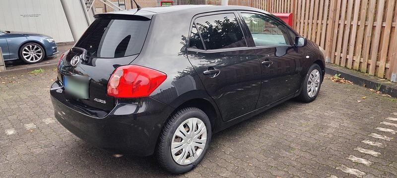 Gebraucht Toyota Auris 97 PS (71 kW) 2008 Schwarz Kleinwagen
