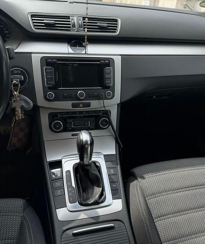 Gebraucht VW Passat 140 PS (102 kW) 2011 Schwarz Coupé